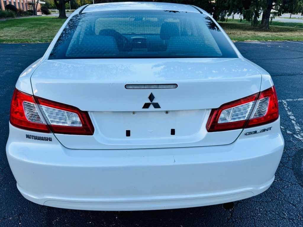 2012 Mitsubishi Galant Image 5