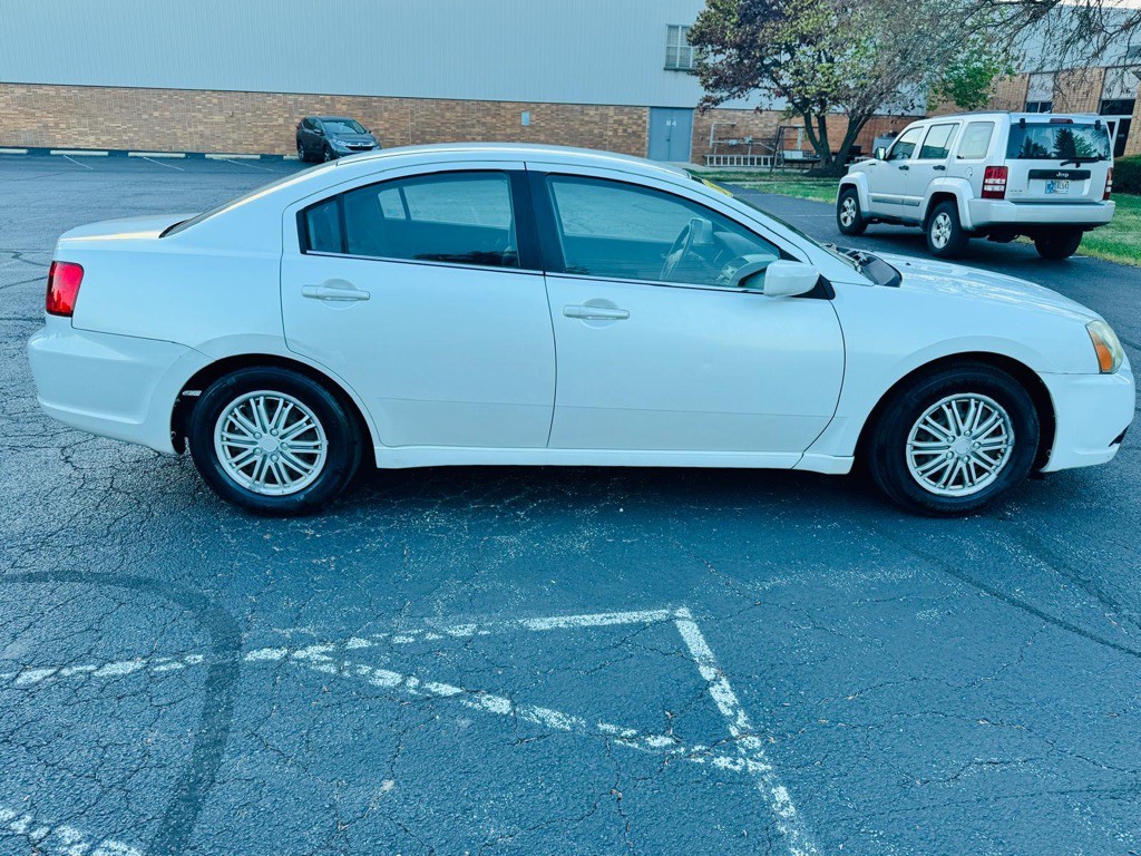2012 Mitsubishi Galant Image 7