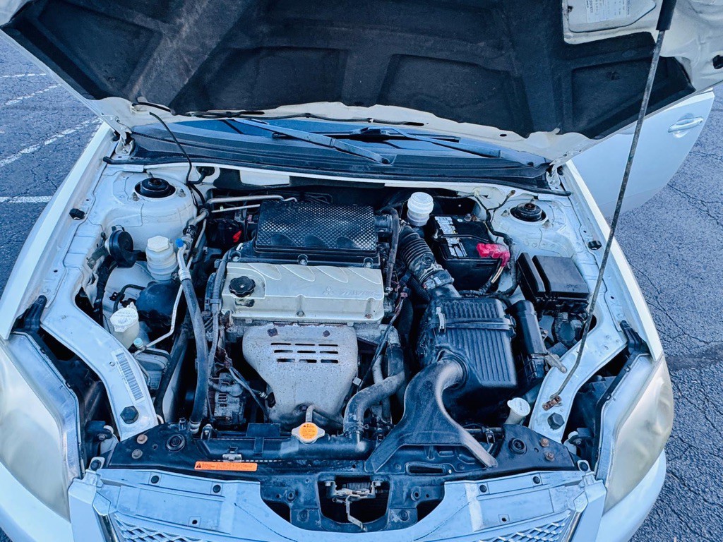 2012 Mitsubishi Galant Image 16