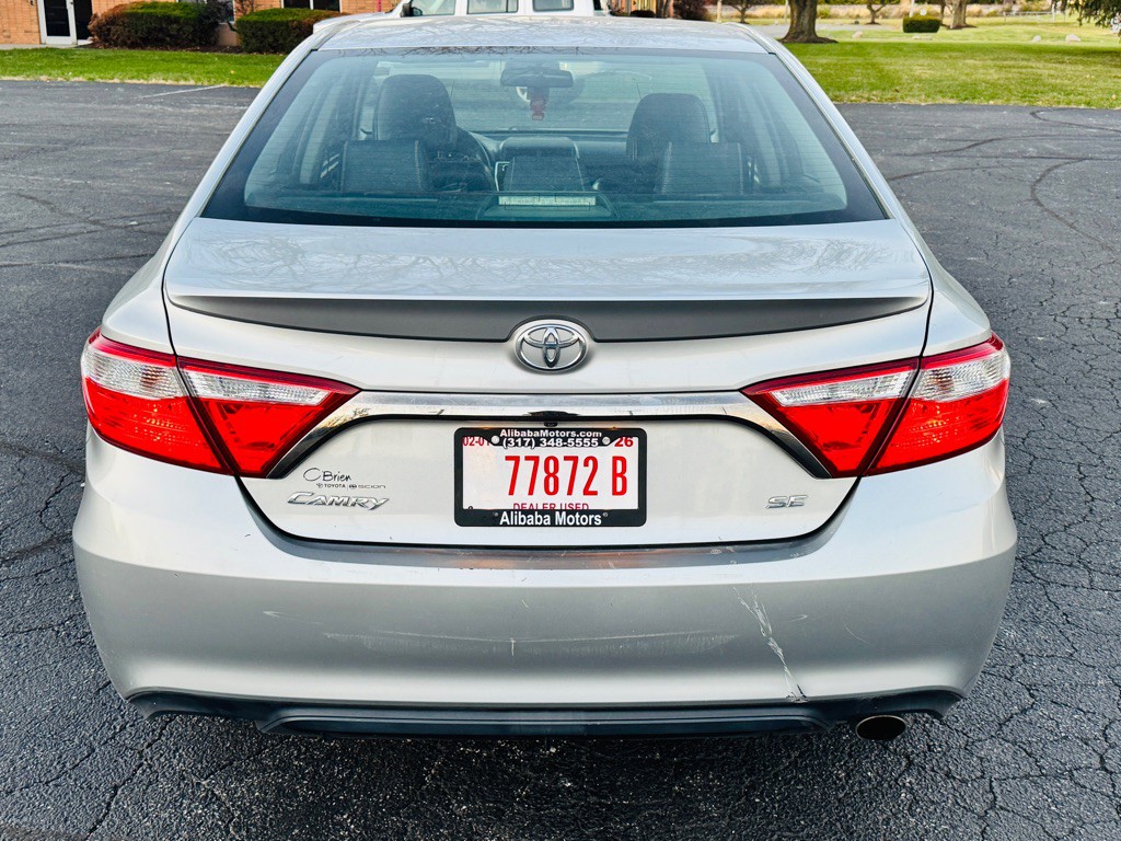 2016 Toyota Camry Image 4