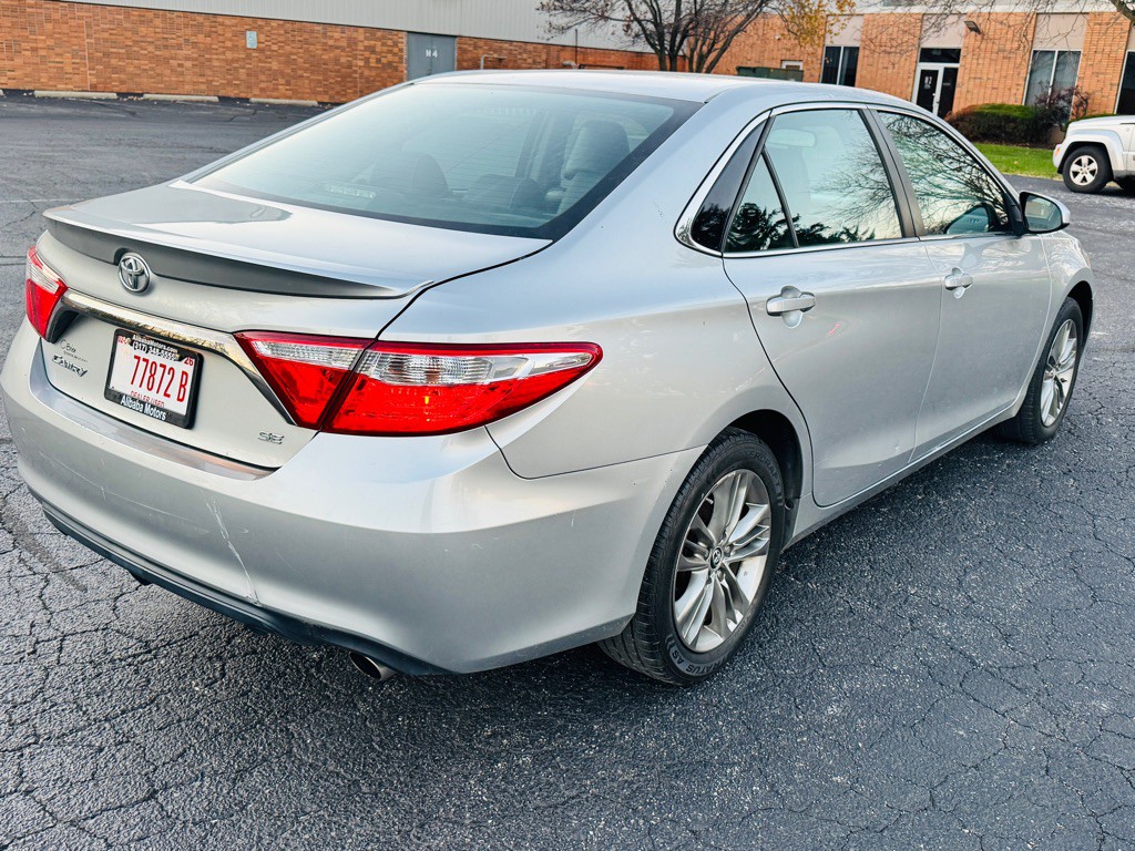 2016 Toyota Camry Image 5
