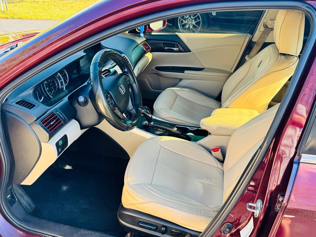 2015 Honda Accord Image 11