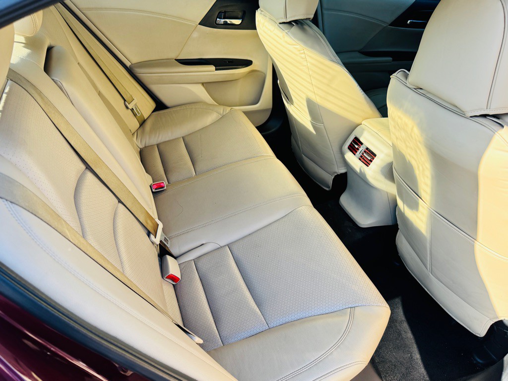 2015 Honda Accord Image 13