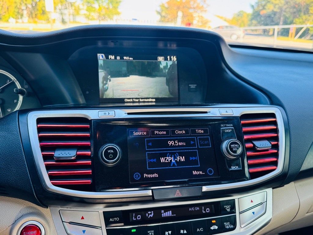 2015 Honda Accord Image 17
