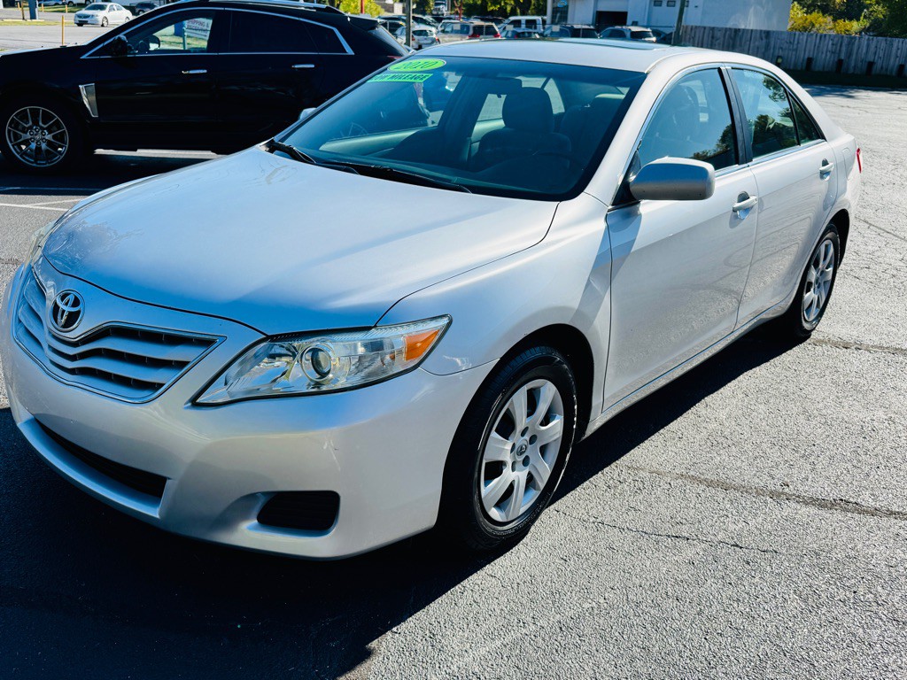 2010 Toyota Camry Image 3
