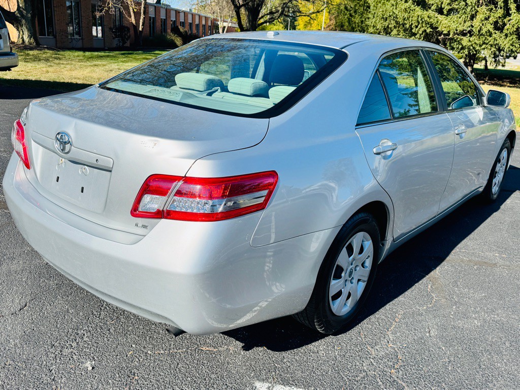 2010 Toyota Camry Image 7