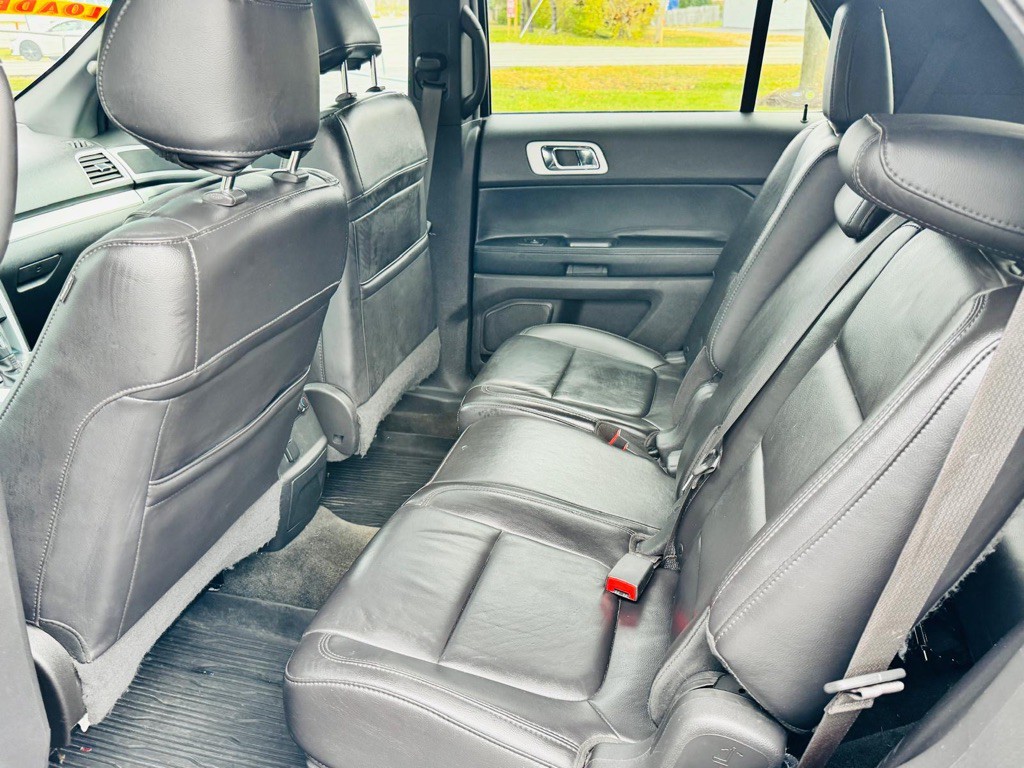 2015 Ford Explorer Image 11