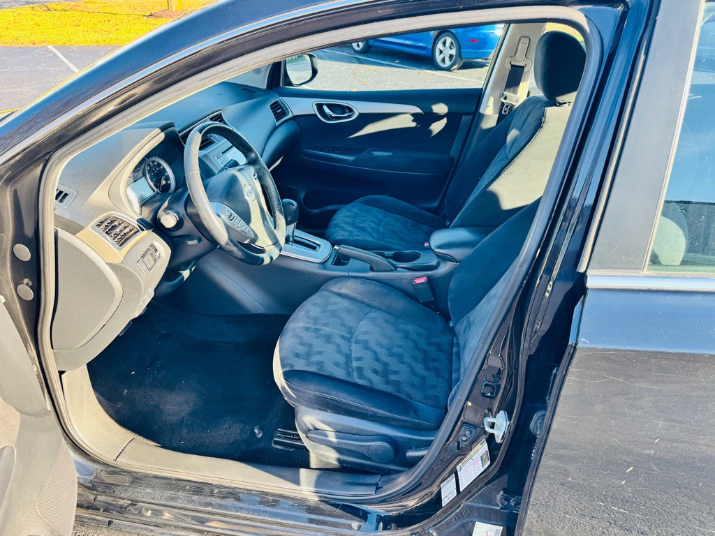 2013 Nissan Sentra Image 10