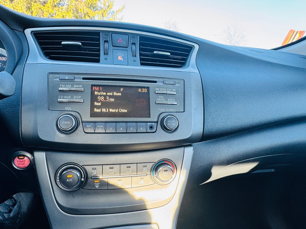 2013 Nissan Sentra Image 18