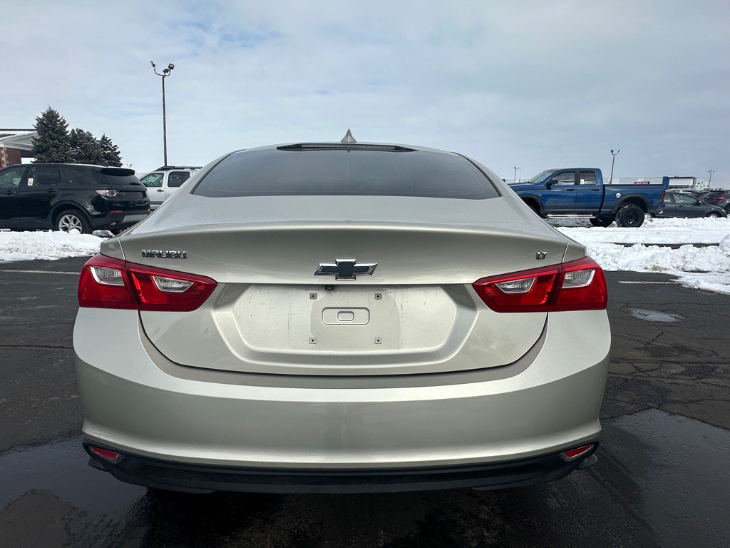 2016 Chevrolet Malibu Image 7