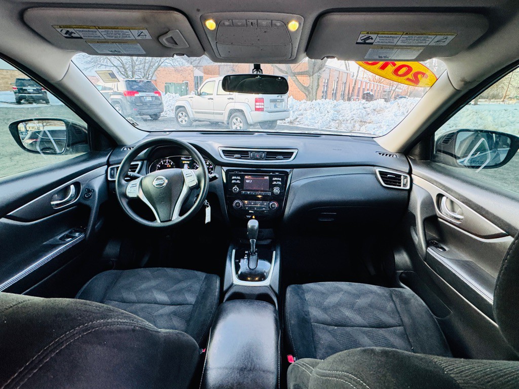 2016 Nissan Rogue Image 12