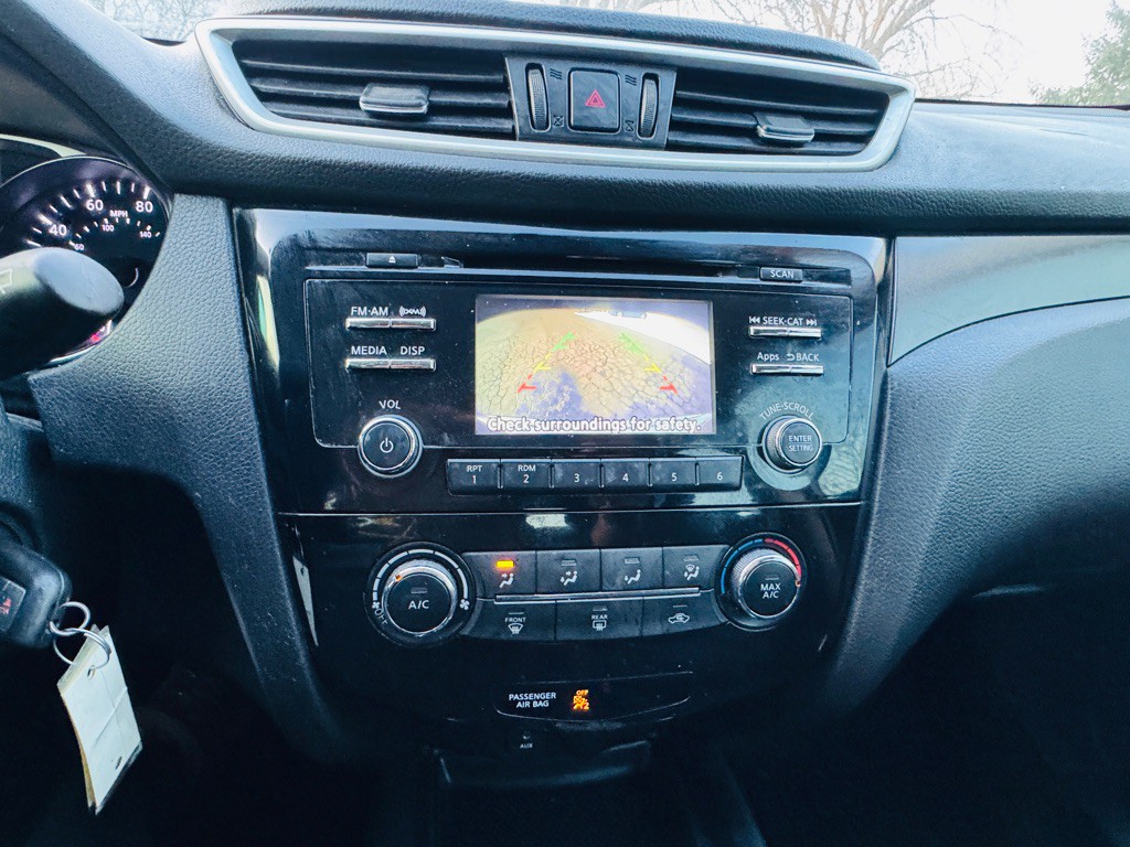 2016 Nissan Rogue Image 15