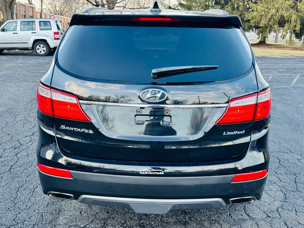 2013 Hyundai Santa Fe Image 4