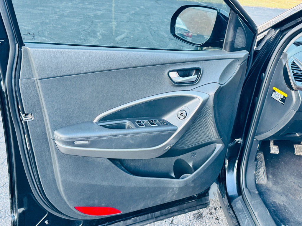 2013 Hyundai Santa Fe Image 9