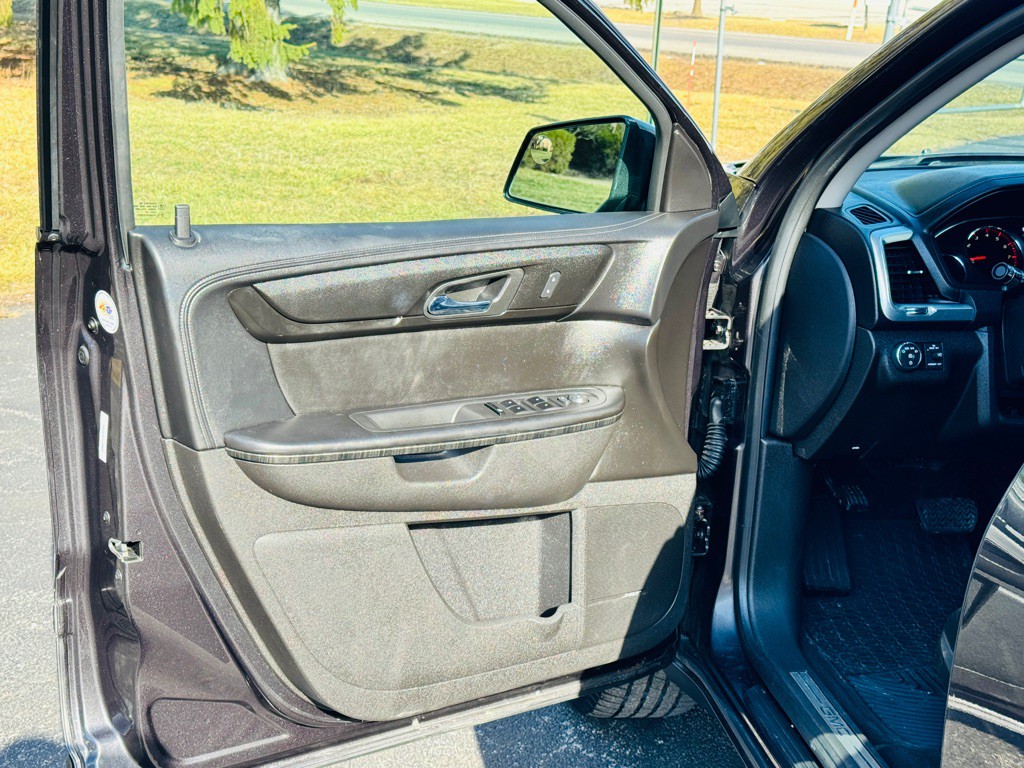 2013 GMC Acadia Image 9