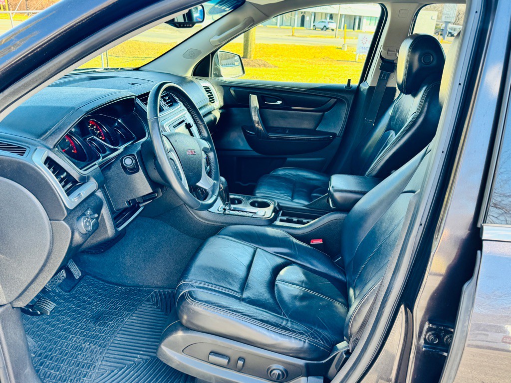 2013 GMC Acadia Image 10