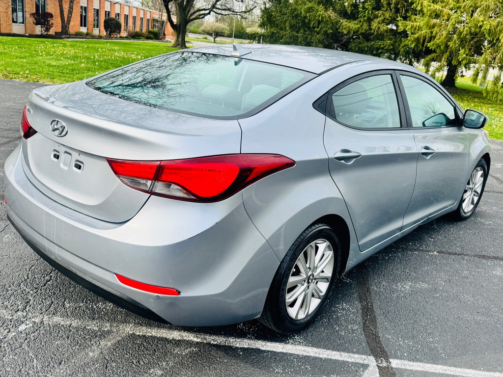2015 Hyundai Elantra Image 5