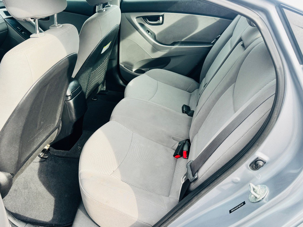 2015 Hyundai Elantra Image 11