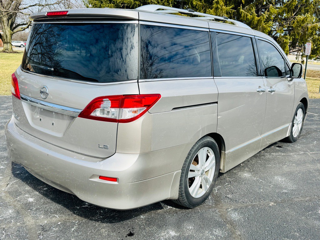 2012 Nissan Quest Image 5
