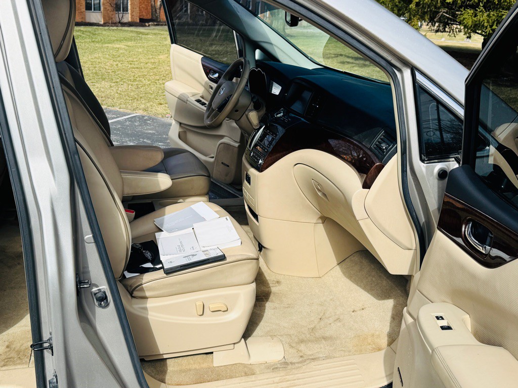 2012 Nissan Quest Image 14