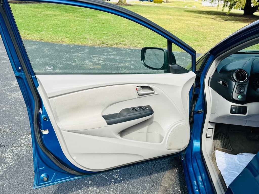 2011 Honda Insight Image 9