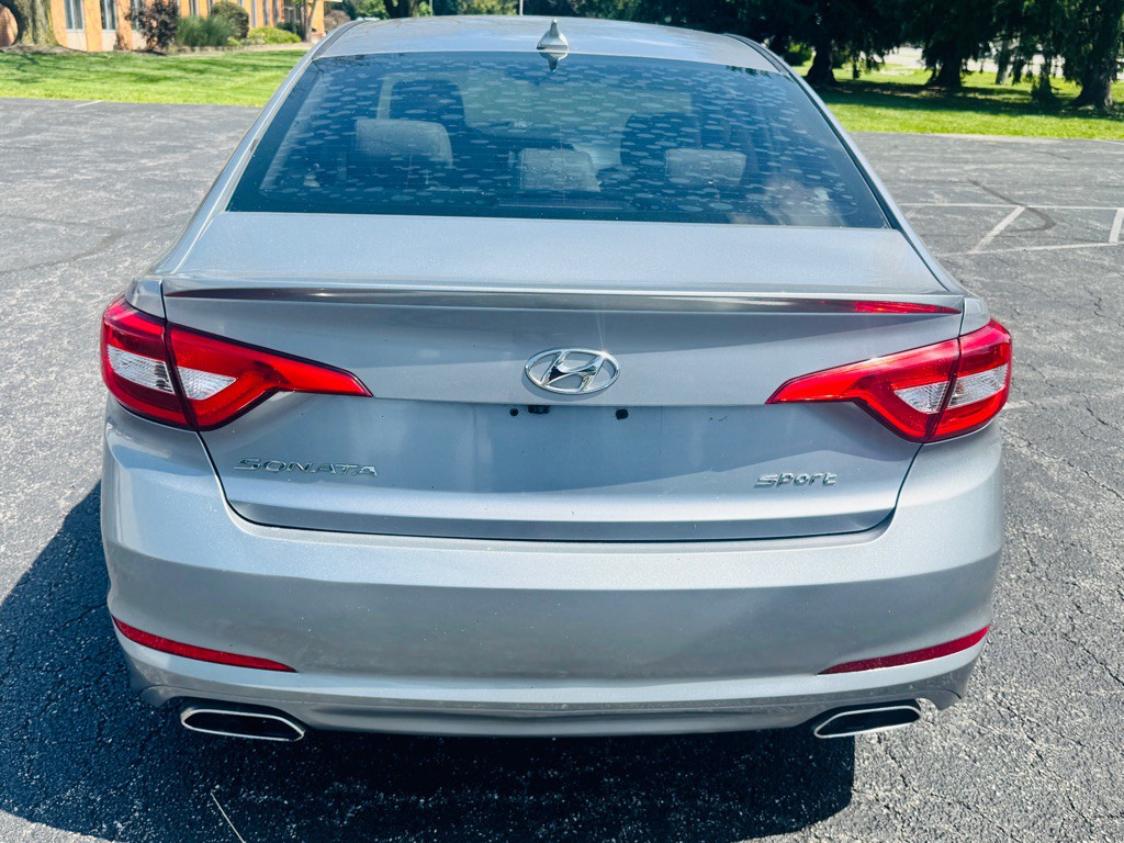 2016 Hyundai Sonata Image 4
