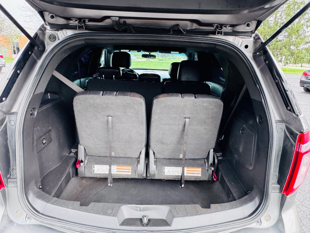 2012 Ford Explorer Image 11