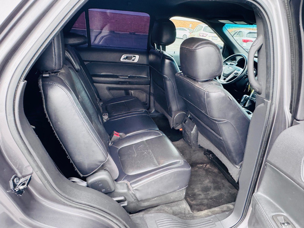2012 Ford Explorer Image 12