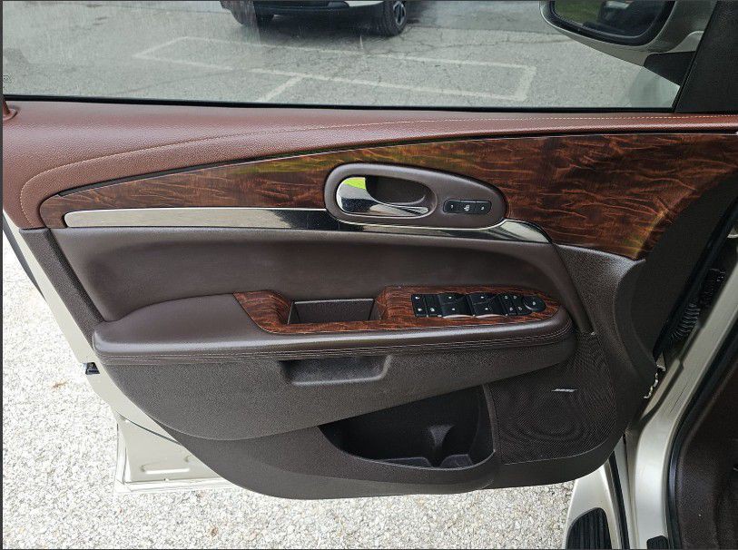 2014 Buick Enclave Image 9