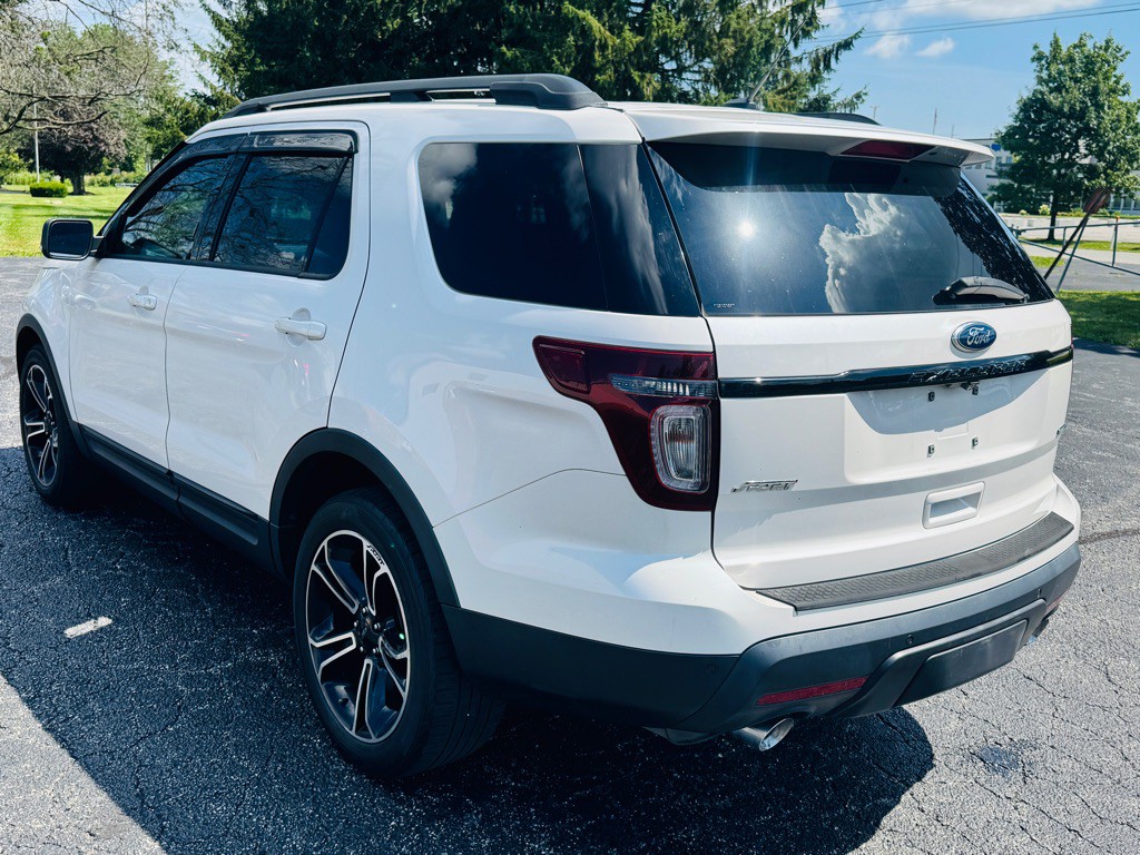 2015 Ford Explorer Image 17