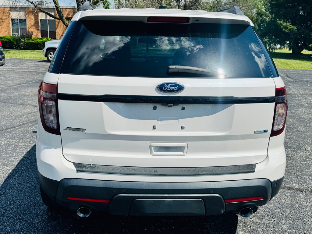 2015 Ford Explorer Image 18