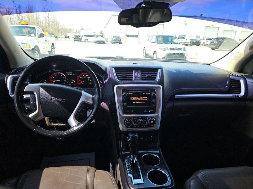 2016 GMC Acadia Image 14