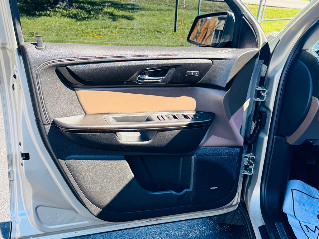 2016 GMC Acadia Image 25