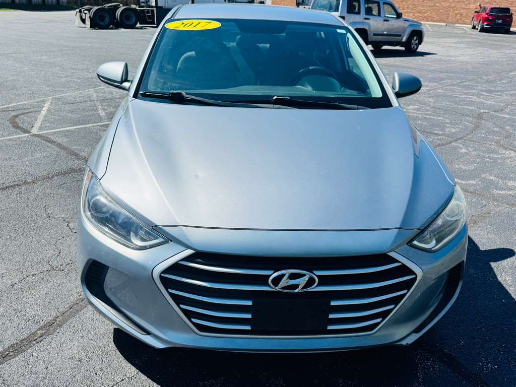 2017 Hyundai Elantra Image 8
