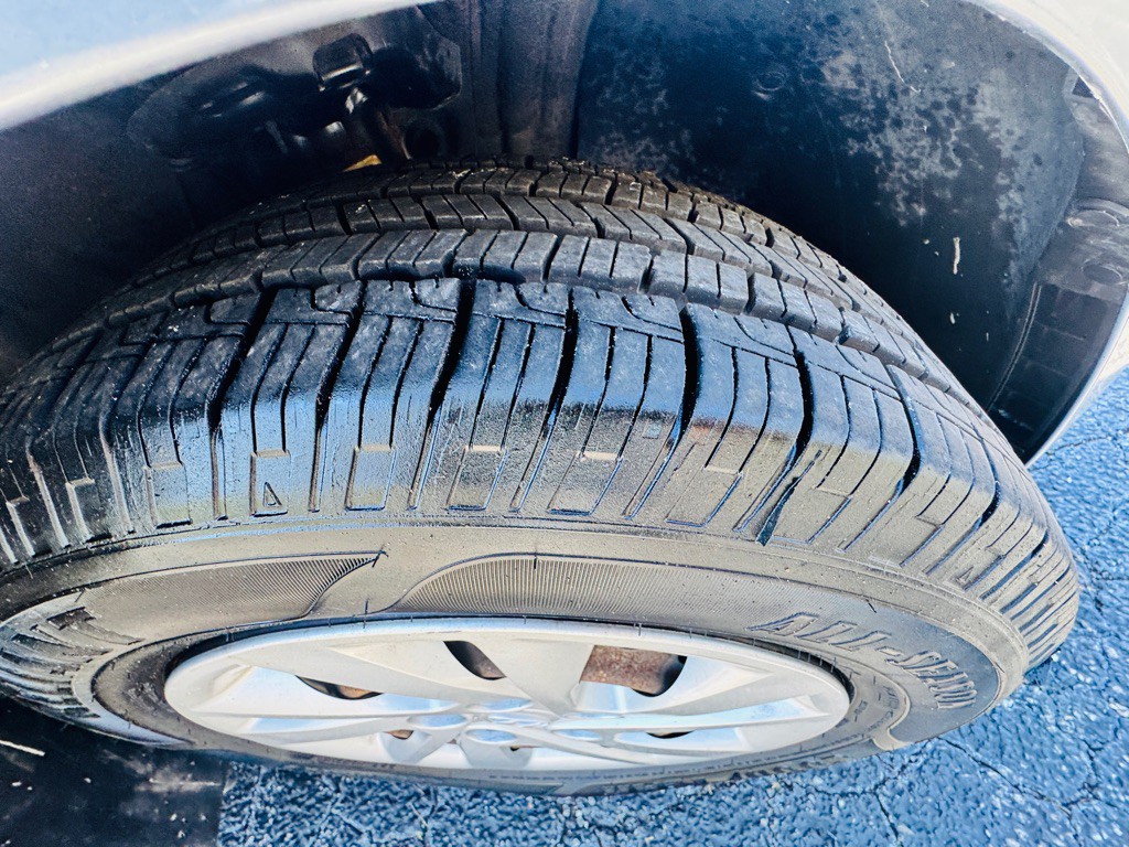 2017 Hyundai Elantra Image 15