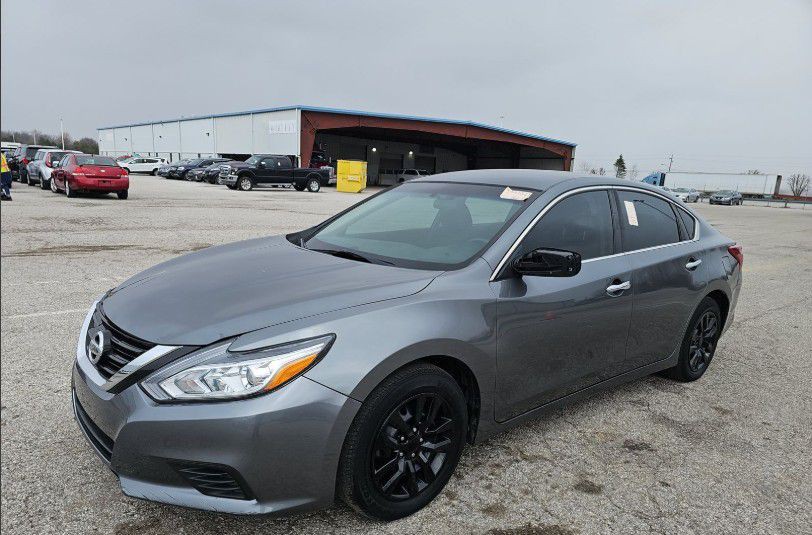2018 Nissan Altima Image 1