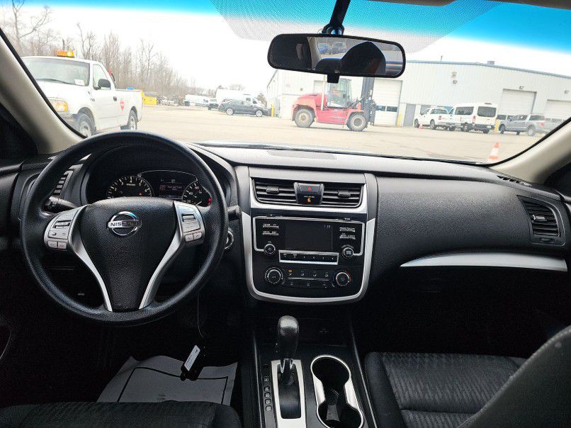 2018 Nissan Altima Image 4