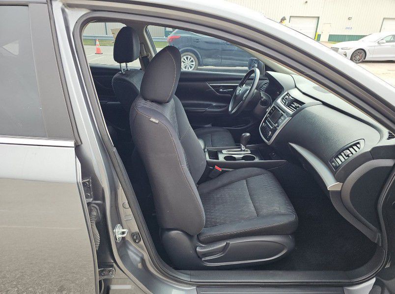 2018 Nissan Altima Image 6