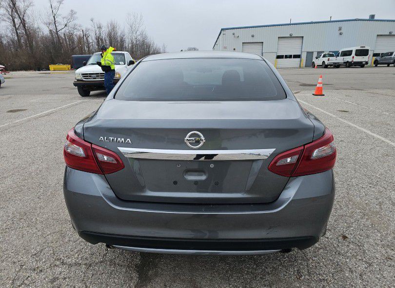 2018 Nissan Altima Image 7