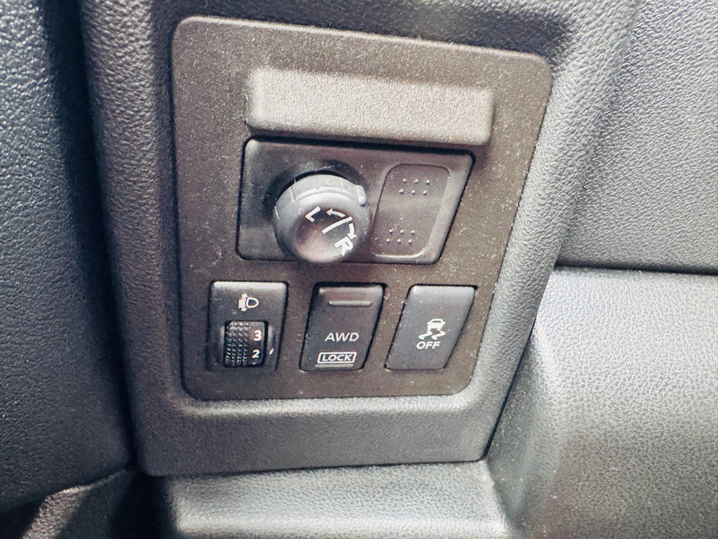 2011 Nissan Rogue Image 19
