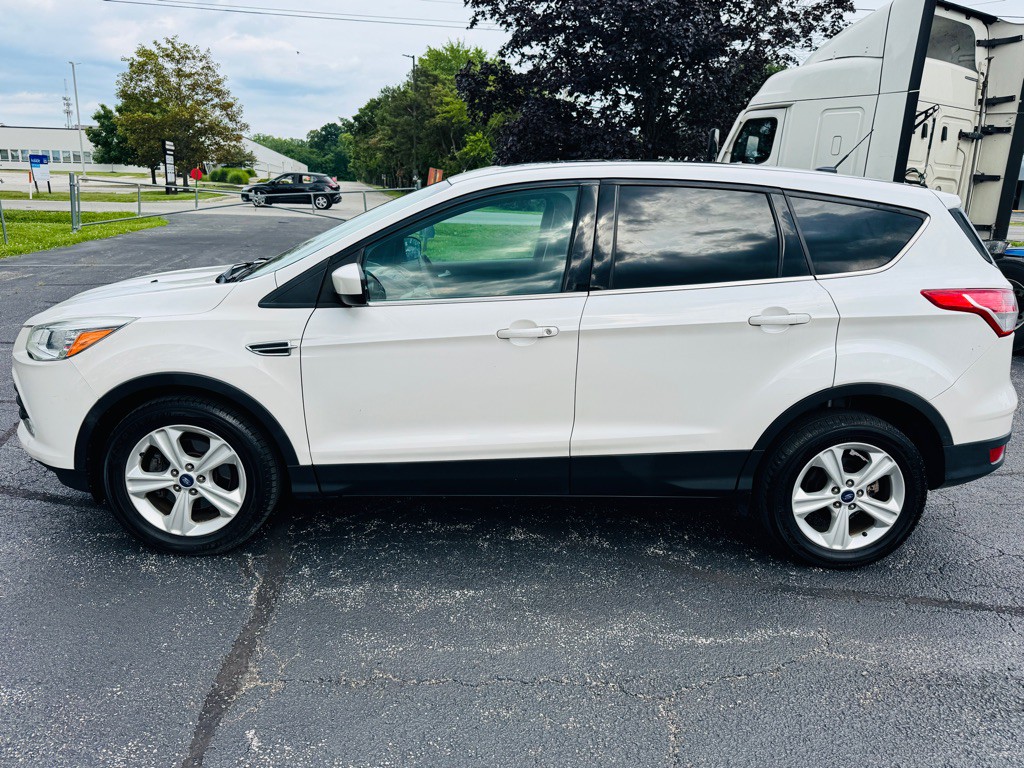 2015 Ford Escape Image 2