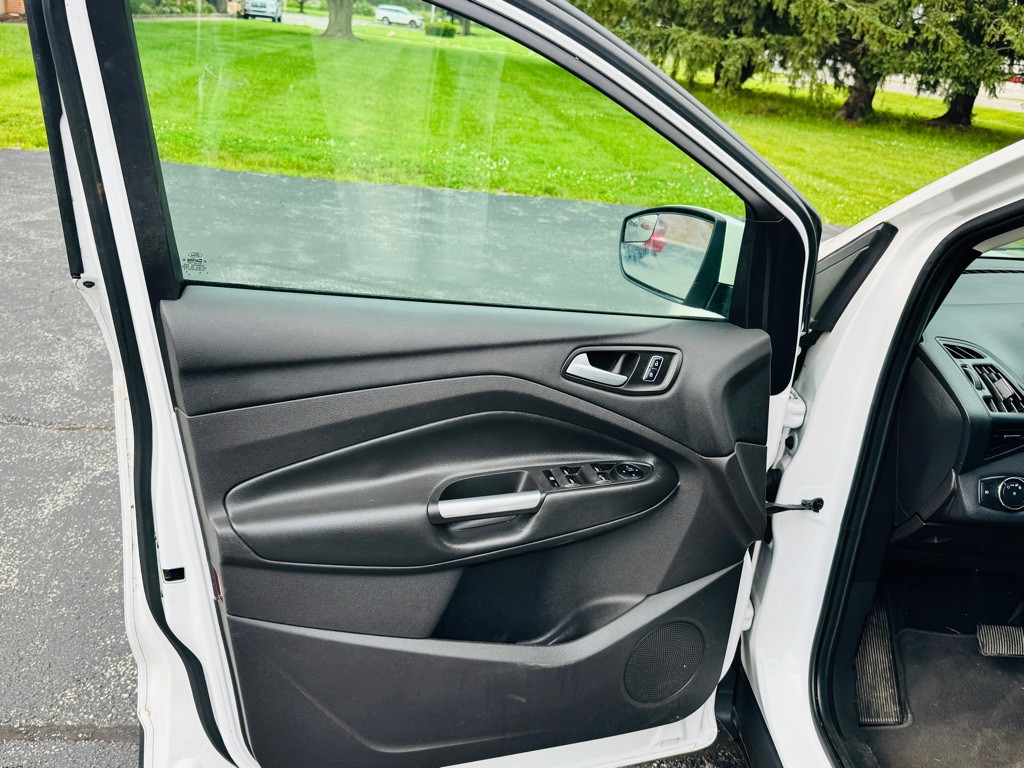 2015 Ford Escape Image 10
