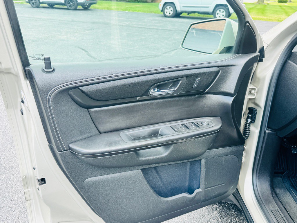 2015 Chevrolet Traverse Image 9