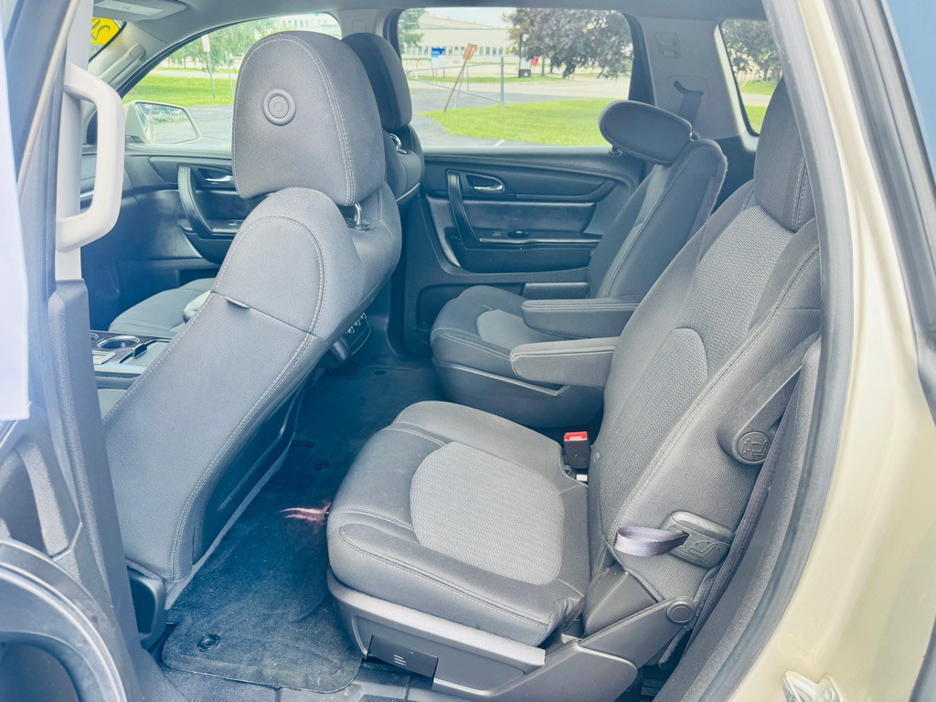 2015 Chevrolet Traverse Image 11