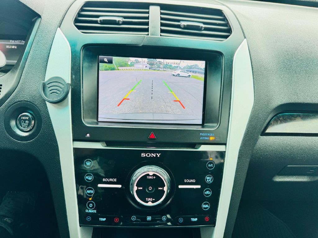 2014 Ford Explorer Image 18