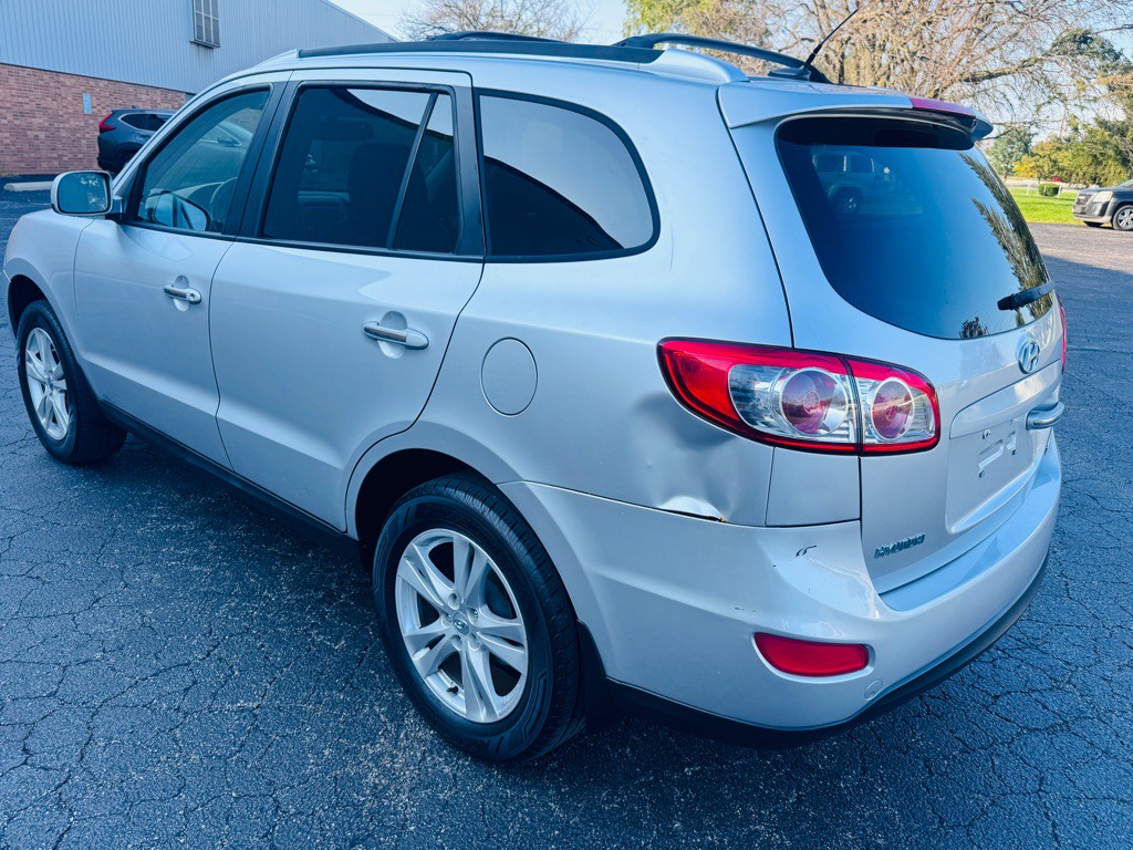 2011 Hyundai Santa Fe Image 3