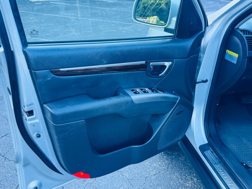 2011 Hyundai Santa Fe Image 9
