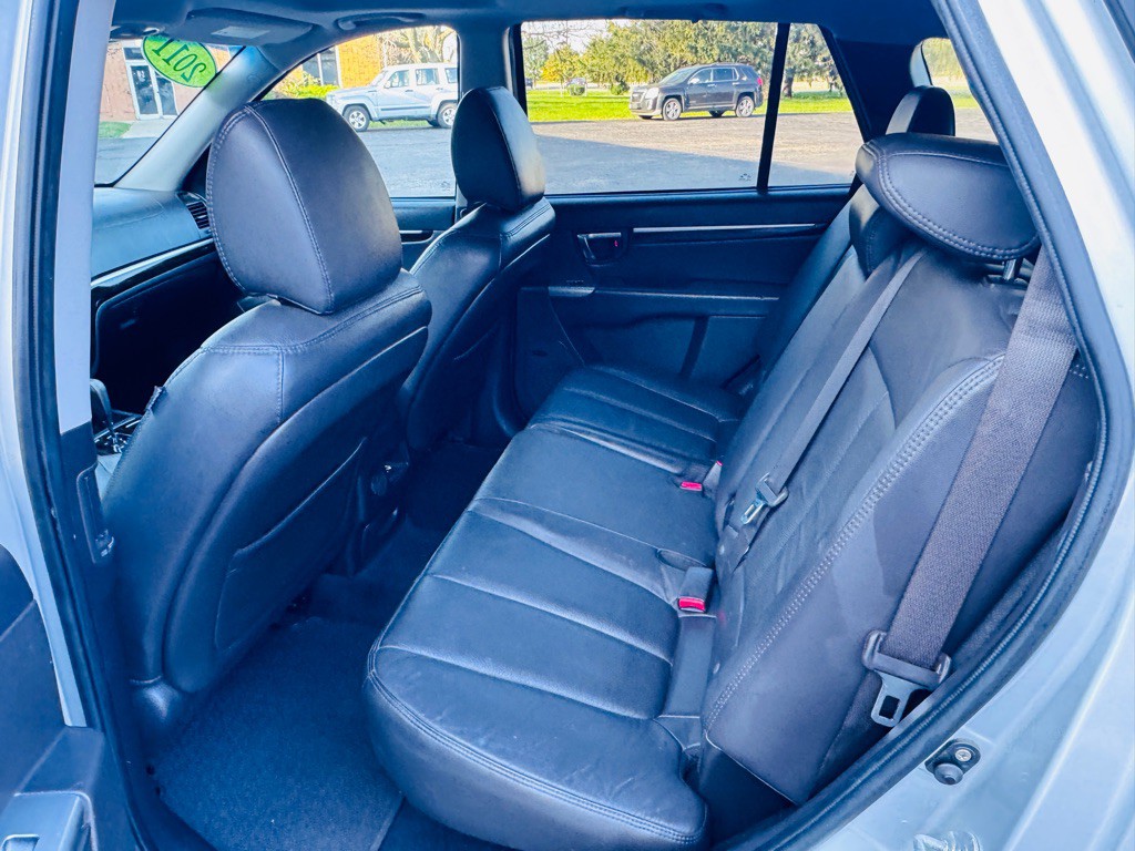 2011 Hyundai Santa Fe Image 11