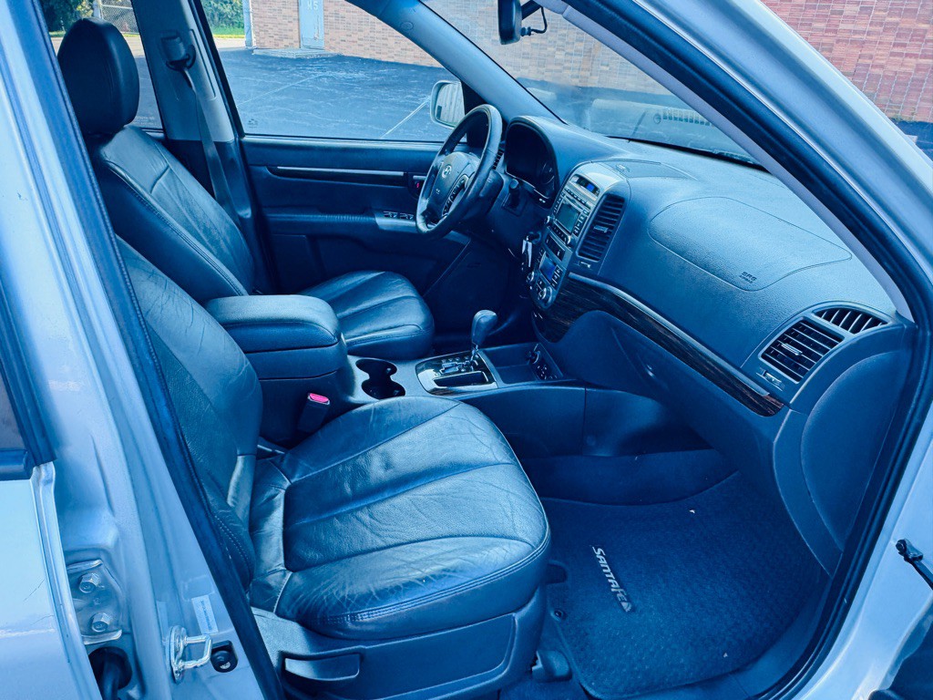 2011 Hyundai Santa Fe Image 14
