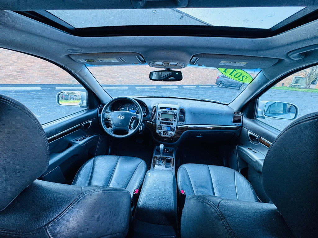 2011 Hyundai Santa Fe Image 15